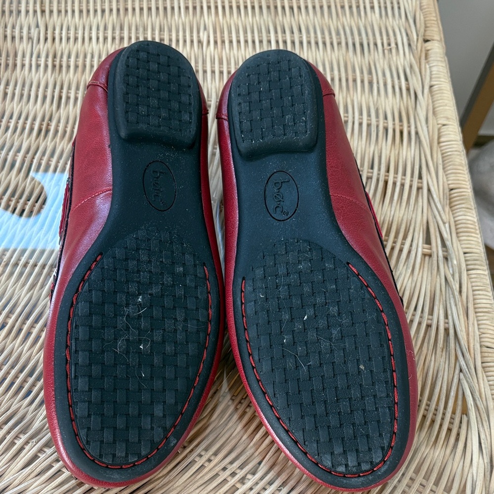 NWOT BOC Women's Red Patterned Loafers Size 8.5 - Picture 8 of 8